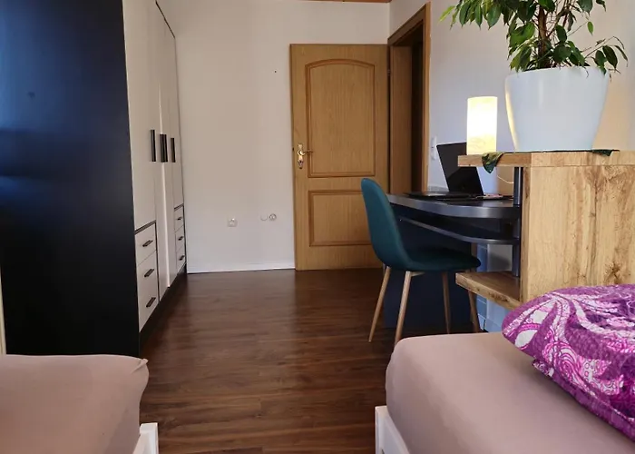 Rinch Hill Apartament Regen